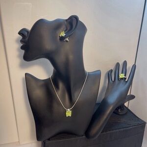 Silver set (925) of pendant earrings and a ring (size 7.5)